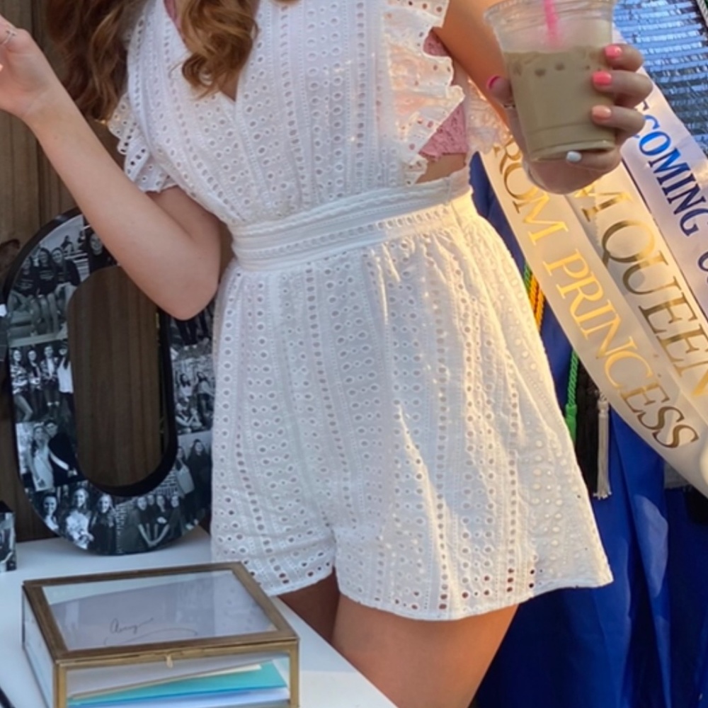 White Lace Ruffle Romper Small - Picture 2 of 8
